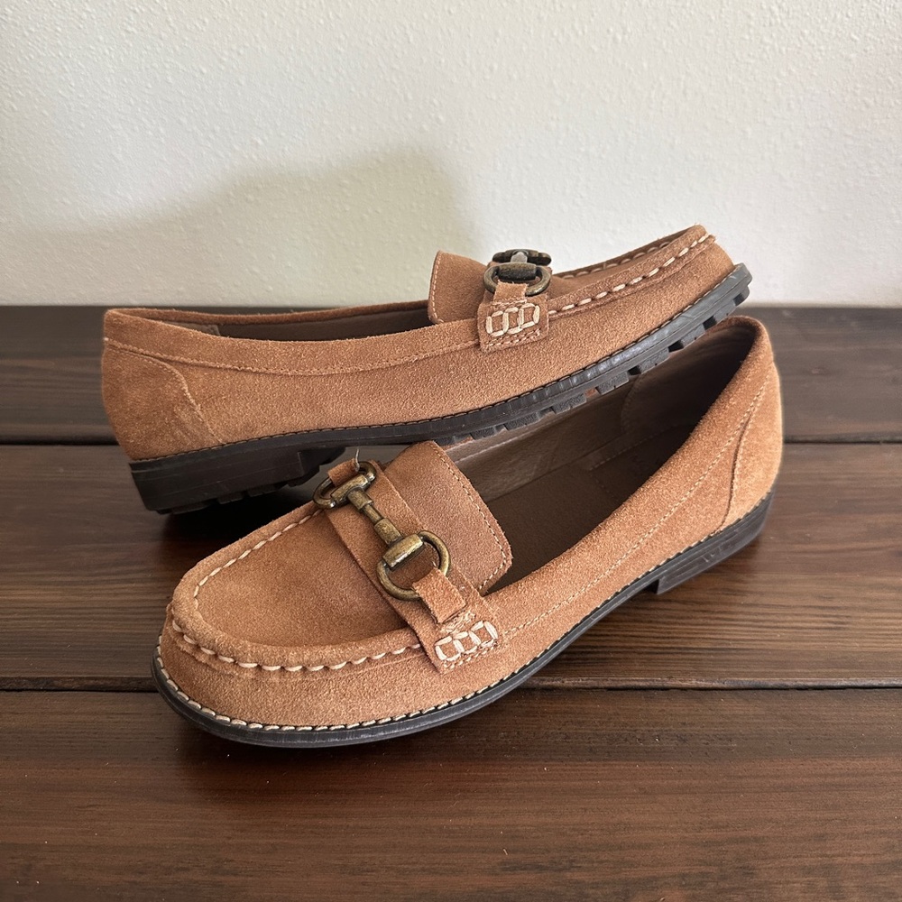 White Mountain Leather Loafers